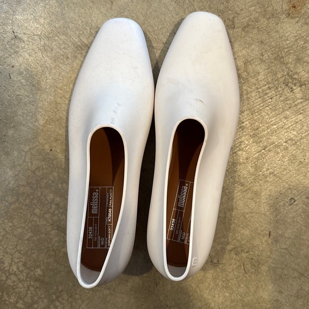 White waterproof bootie